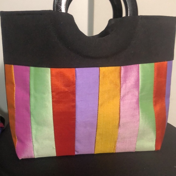 Quirky tote with wooden handles ,magnetic clasp,bright colours in satin fabric - Picture 2 of 5